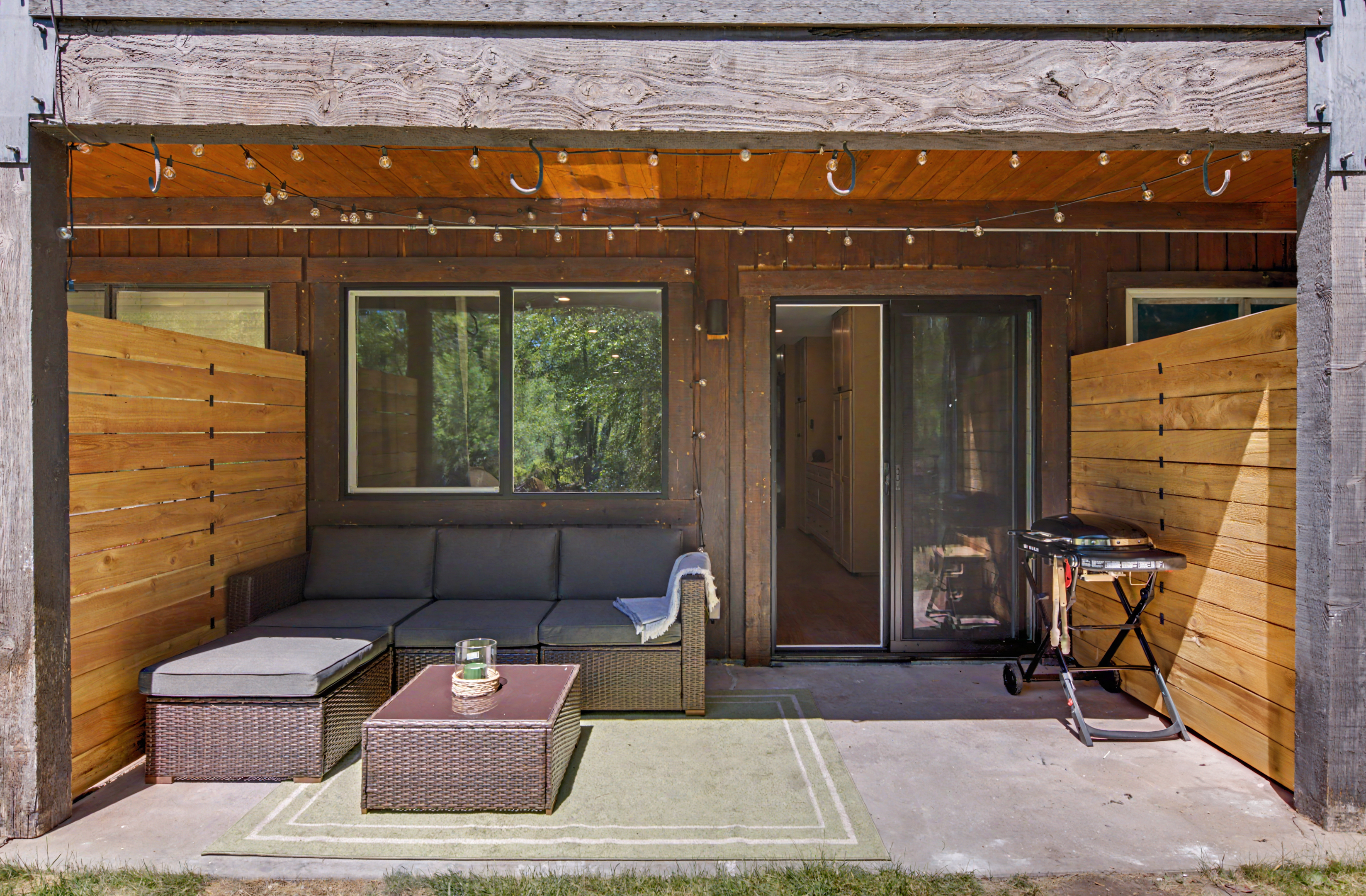Covered patio with wicker seating
